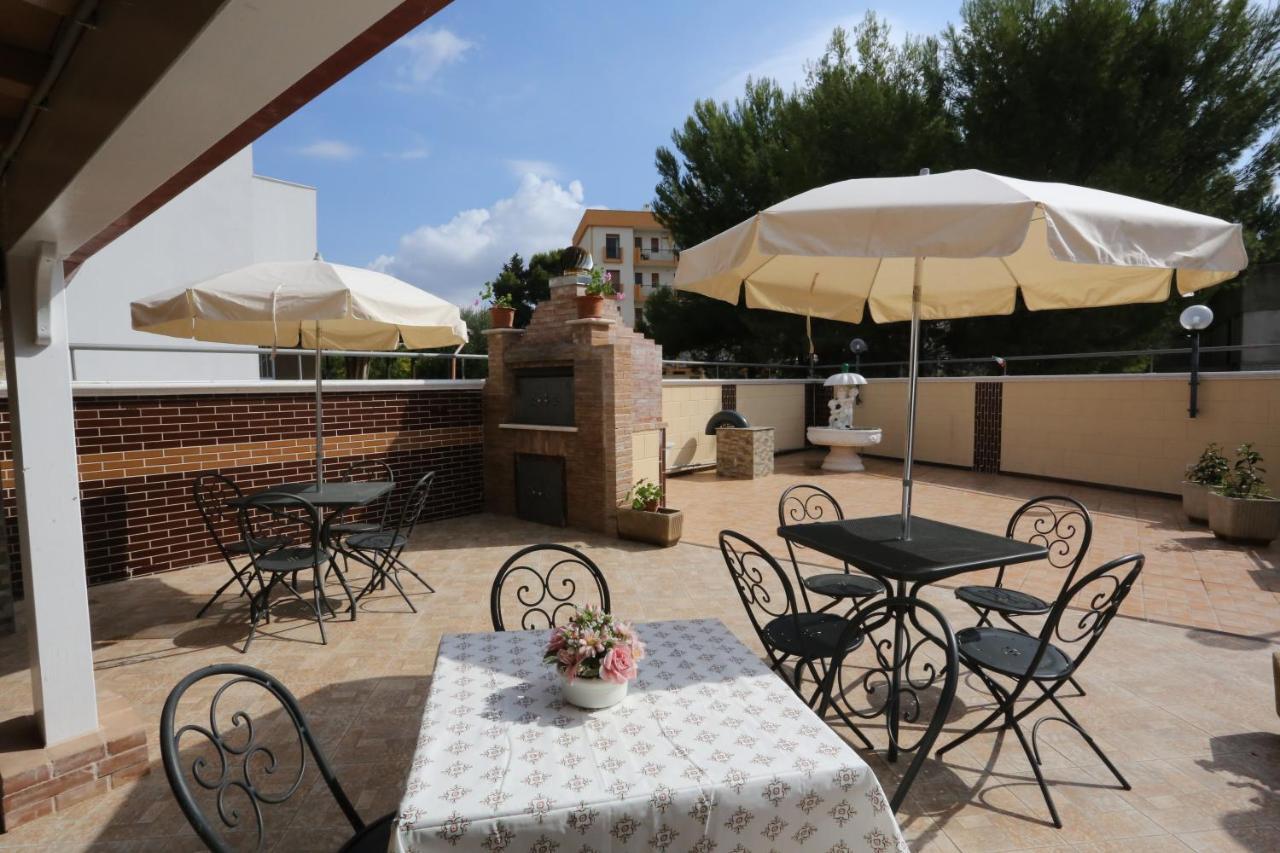 Bed and Breakfast Santoronzo Turi Exterior foto