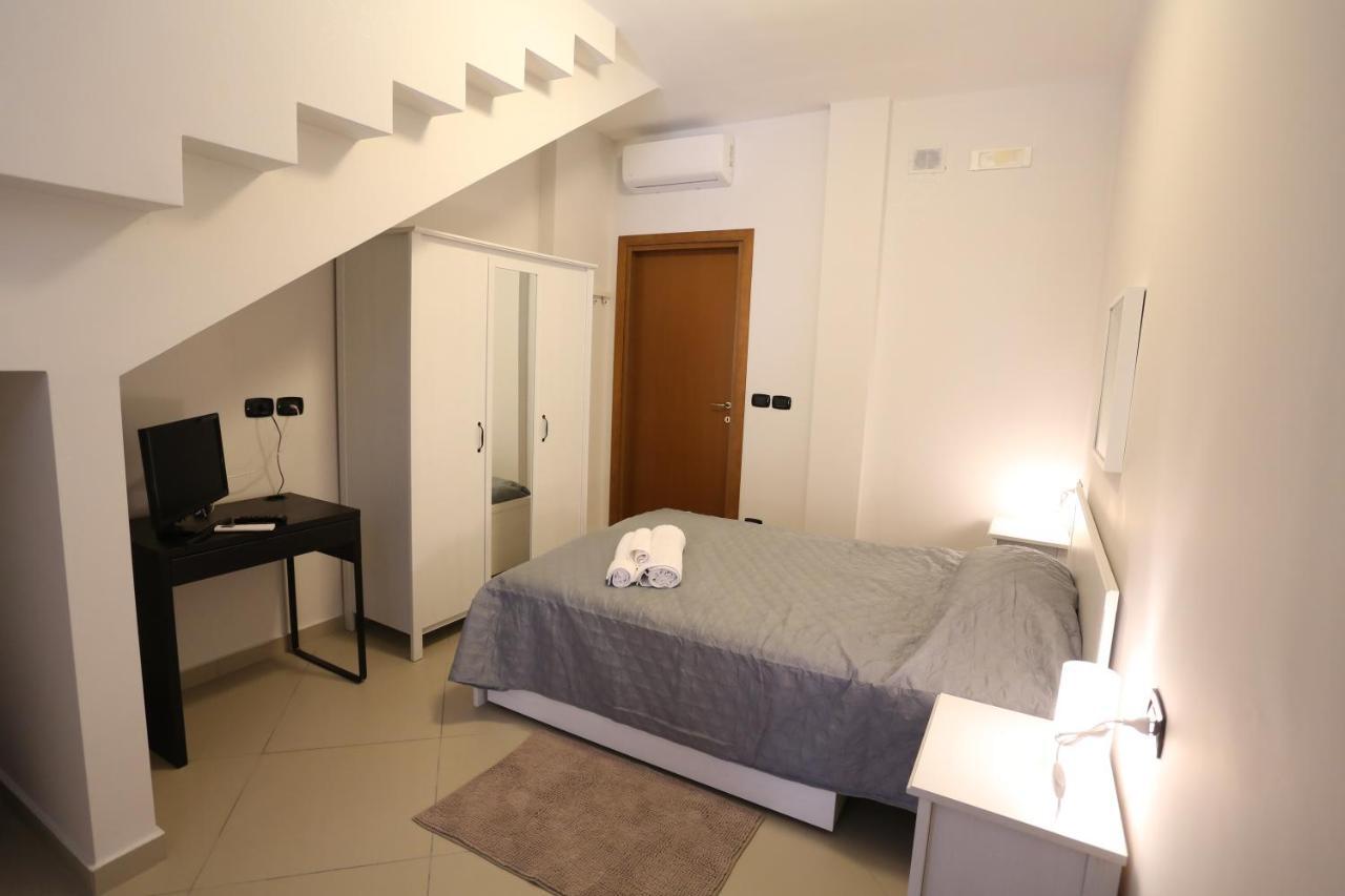 Bed and Breakfast Santoronzo Turi Exterior foto